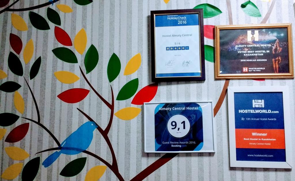 Almaty Central Hostel エクステリア 写真
