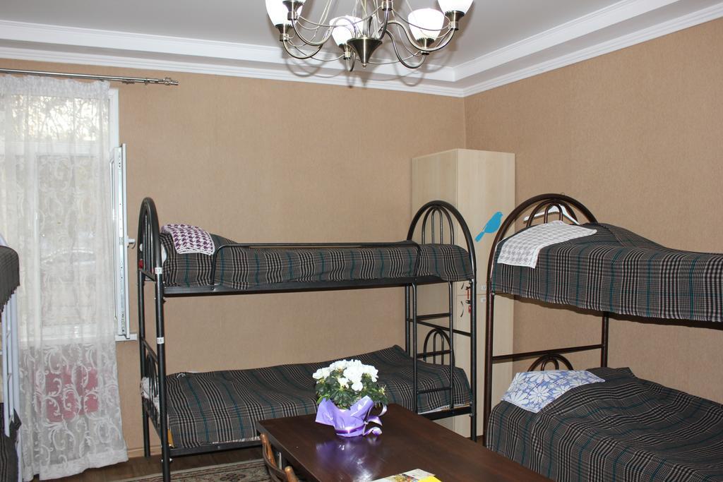 Almaty Central Hostel エクステリア 写真