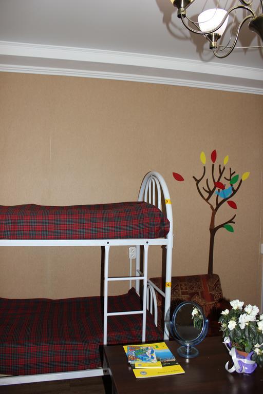 Almaty Central Hostel エクステリア 写真