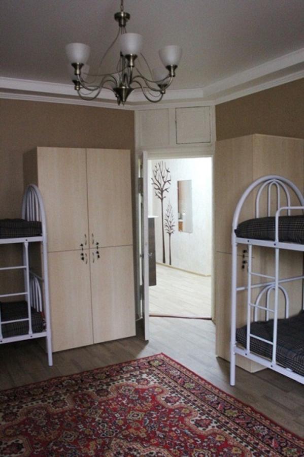 Almaty Central Hostel エクステリア 写真
